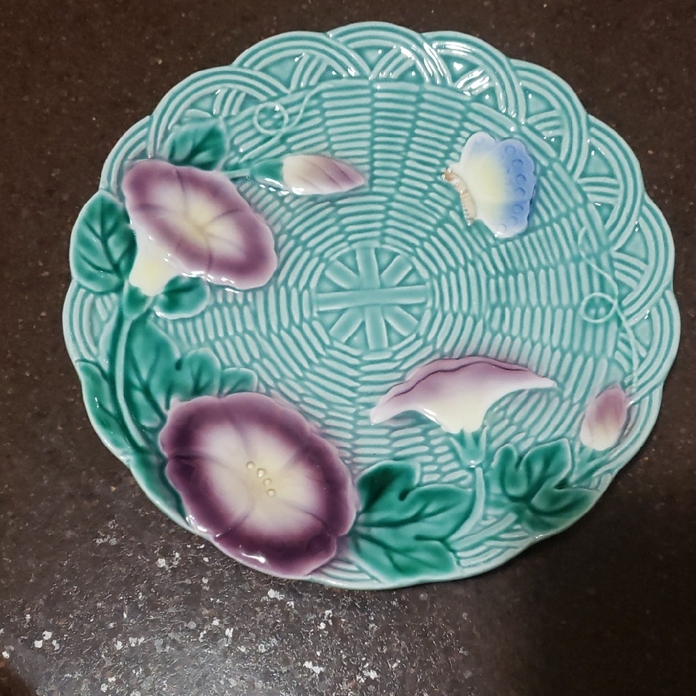 The Haldon Group 1989 Majolica Flowers & Butterfly Aqua /Purple Plate 8" DR MCM.